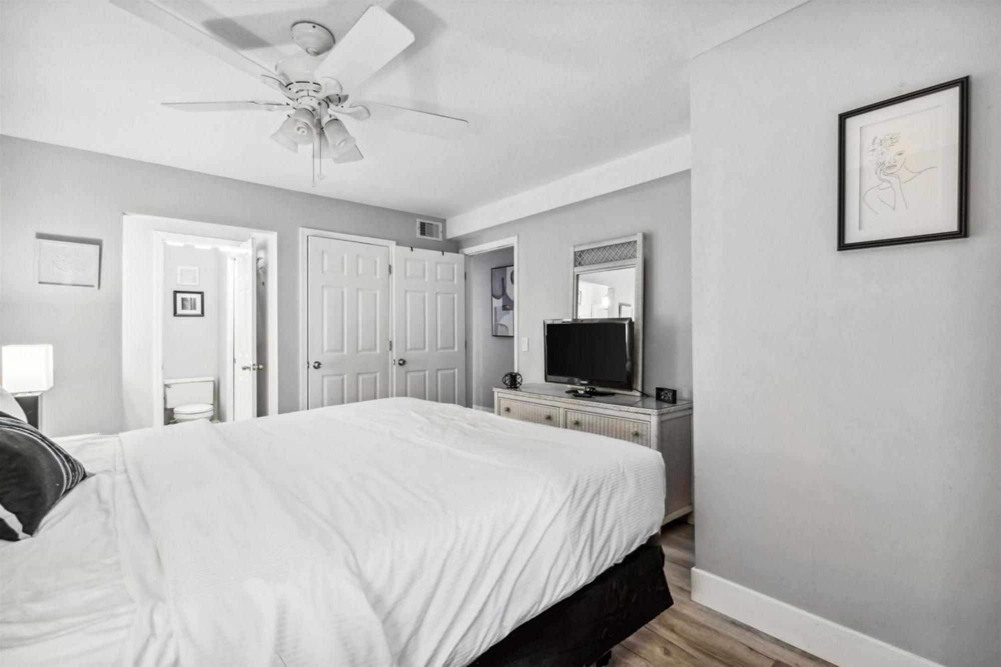 The Summit 531 Apartment